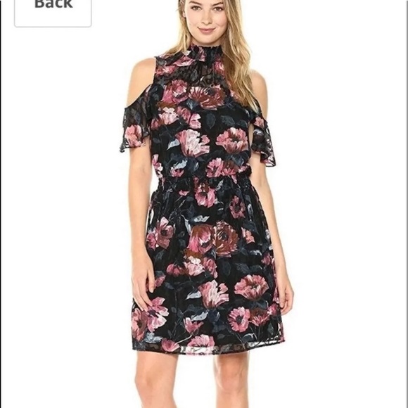 Dress - Picture 1 of 7